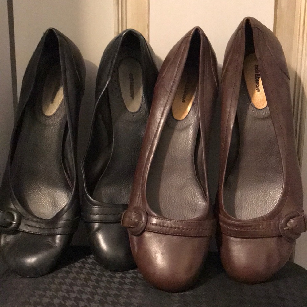 2 pair of Croft and Barrow flats. Size 10 wide